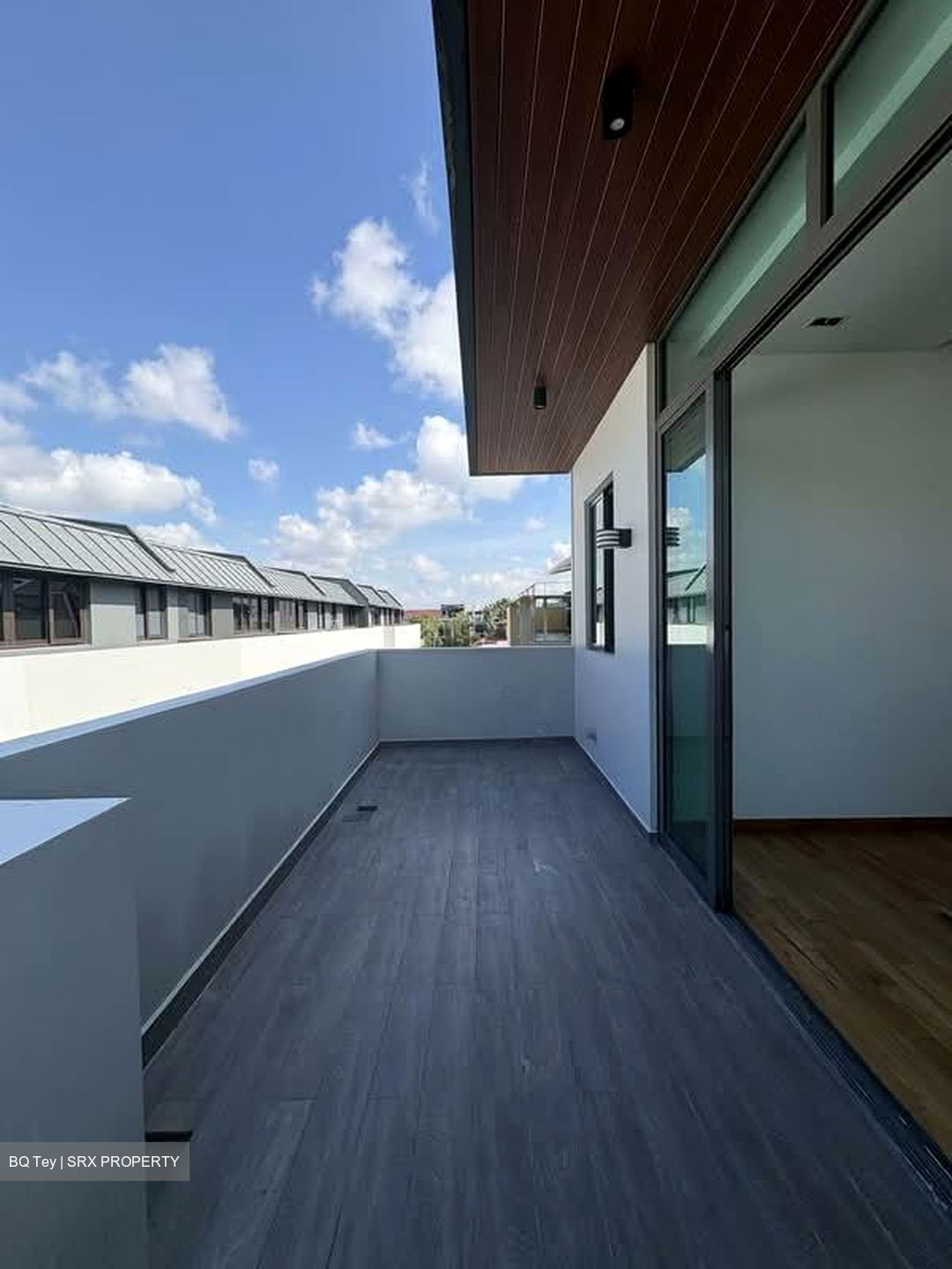 East Coast Avenue (D15), Terrace #547133821